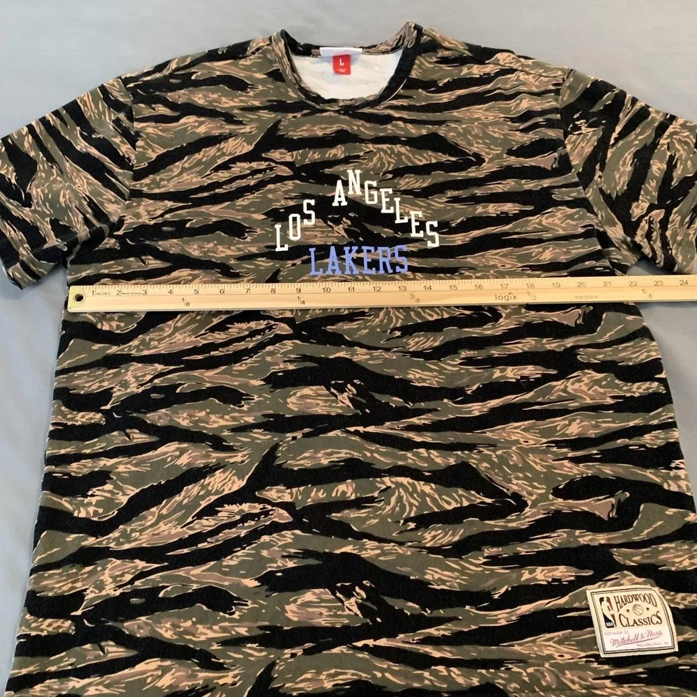 Los Angeles Lakers Shirt Mens Large Green NBA Basketball Camo Mitchell &‎ Ness